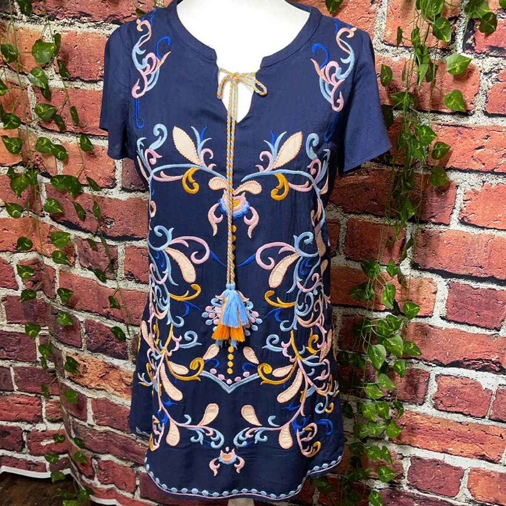 Skies are blue embroidery dress size XS